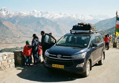 The Pelling Transport Guide: Taxi Rates, Shared Cabs & Road Status (2025)